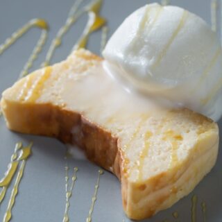 🧀 しっとり濃厚なベイクドチーズケーキ🧀に、 ほんのり香るレモ…